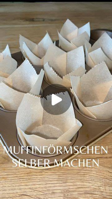 Muffinförmchen aus zugeschnittenem Backpapier