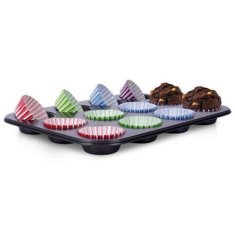 Muffinform mit frischen Vollkornmuffins