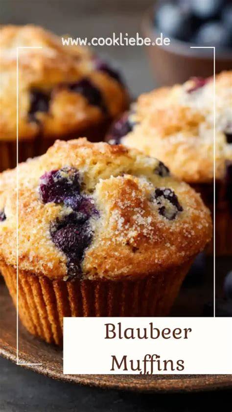 Muffins frisch aus dem Ofen, goldbraun und saftig