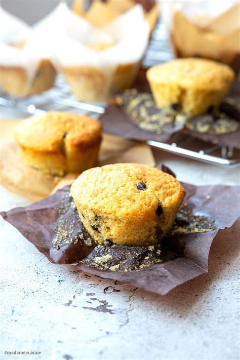Muffins mit Zucchiniraspel und Schokotropfen
