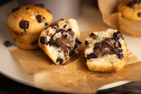 Muffins mit flüssigem Karamellkern