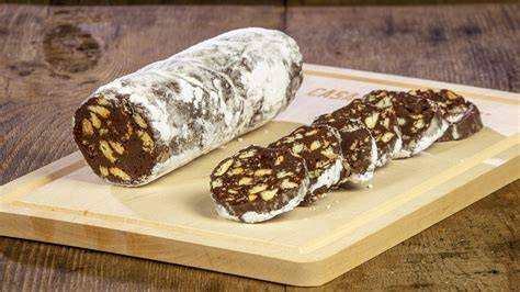 Nährwert-Infografik: Vergleich Dolce al Cioccolato vs. Salame