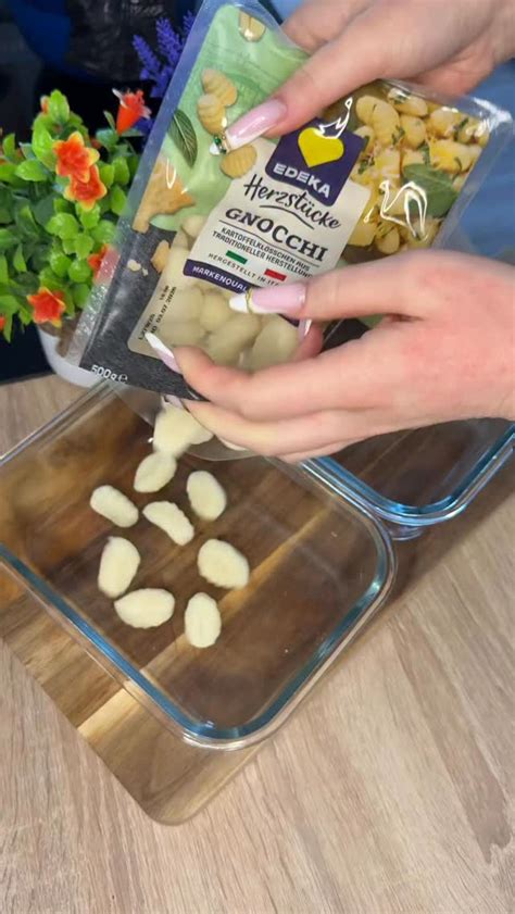 Nährwertinfo Schokomousse: Portion, Kalorien, Fett, Eiweiß, Kohlenhydrate