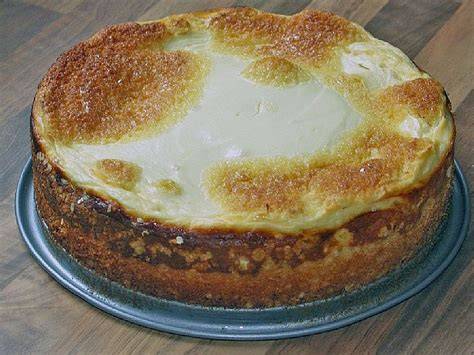 Nährwerttabelle Käsekuchen mit Biskuitboden