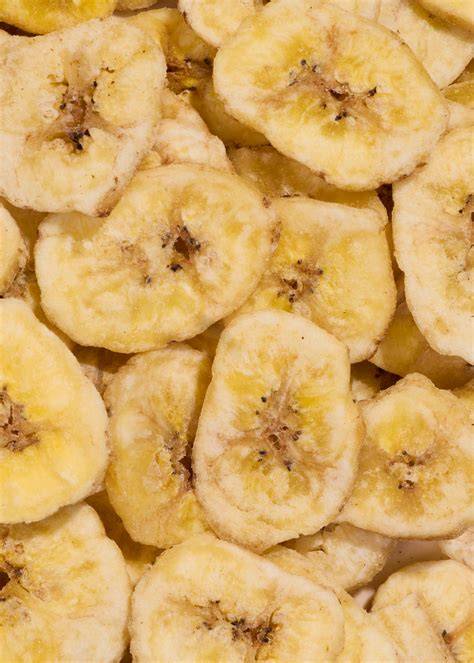 Nahaufnahme: geröstete Bananenscheiben und Schokoladen-Knusperstücke