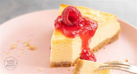 New York Cheesecake im Wasserbad mit blasser Oberfläche