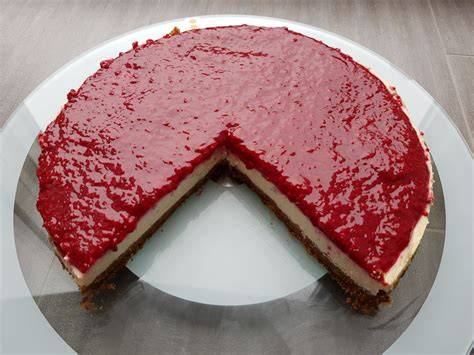New York Cheesecake mit Himbeerspiegel