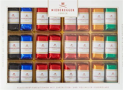Niederegger Holstentor-Praline in Schokoladenrelief