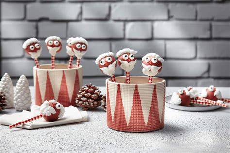 Nikolaus-Cake-Pops mit Schokoladenüberzug