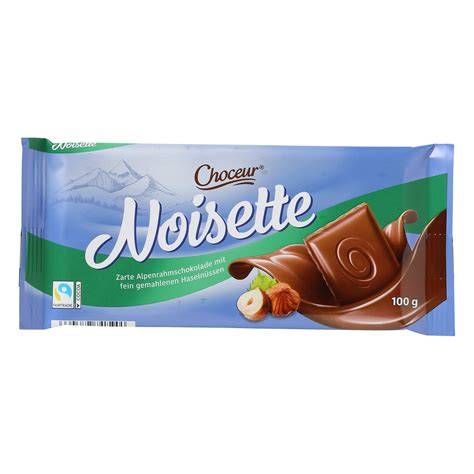 Noisette Schokolade mit Haselnüssen und Schokoladentafeln