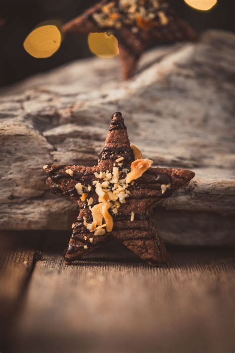 Nuss-Nougat-Sterne und Doppeldecker