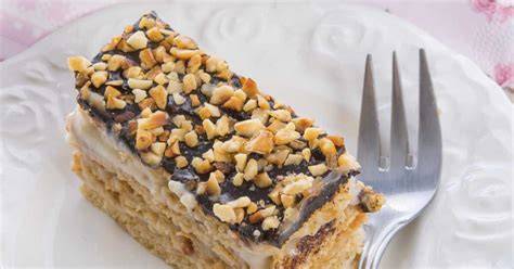 Nusskruste auf Blechkuchen