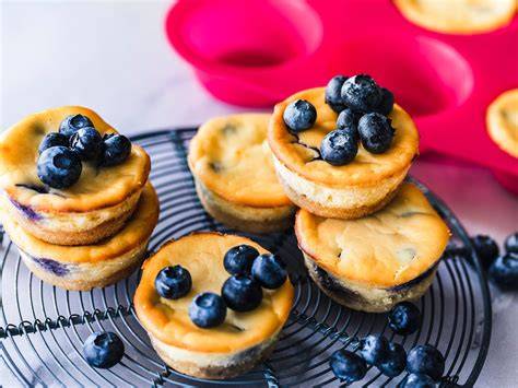 Nutella Käsekuchen Muffins mit Schichten aus Boden, Nusscreme und Käsekuchen