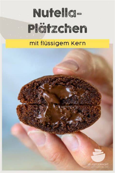 Nutella Plätzchen mit flüssigem Kern im Querschnitt