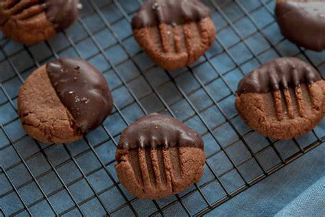 Nutella-Kekse mit Schokoladenglasur und Fleur de Sel