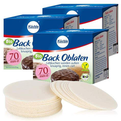 Oblaten mit aufgestrichener Lebkuchenmasse