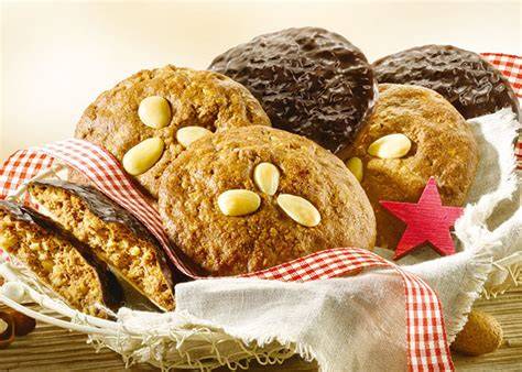 Oblaten-Lebkuchen und Elisen-Lebkuchen, Unterschiede und Zutaten