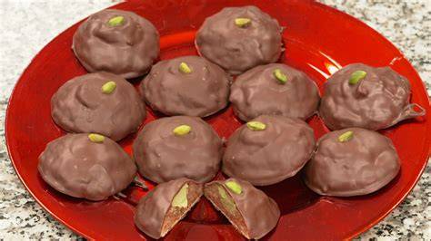 Oblatenlebkuchen mit Pistazienfüllung und Kuvertüre