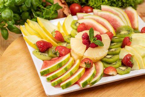 Obstplatte als Dessert nach Raclette