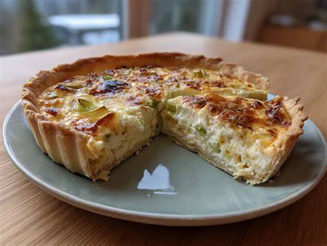Ofenfrische Quiche mit goldbraunem Rand