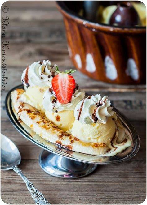 Ofengebackenes Banana Split mit karamellisierten Marshmallows