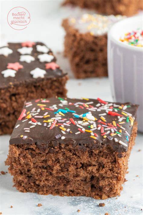 Omas Lebkuchen vom Blech in festlicher Umgebung