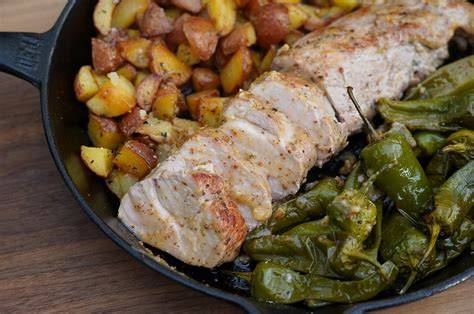 One-Pan Honig-Senf-Schweinefilet mit Kartoffeln und Pimientos