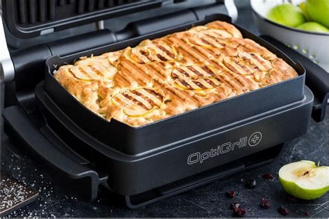 OptiGrill XL mit Backschale, Zutaten für Apfelkuchen arrangiert