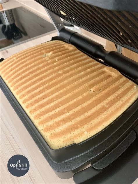 OptiGrill mit Backschale und Zutaten für Kuchen