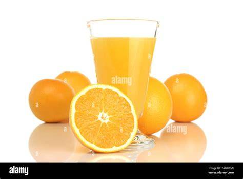 Orangen und Glas Orangensaft
