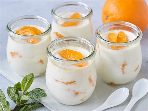 Orangen-Joghurt mit Honig-Portweinfeigen