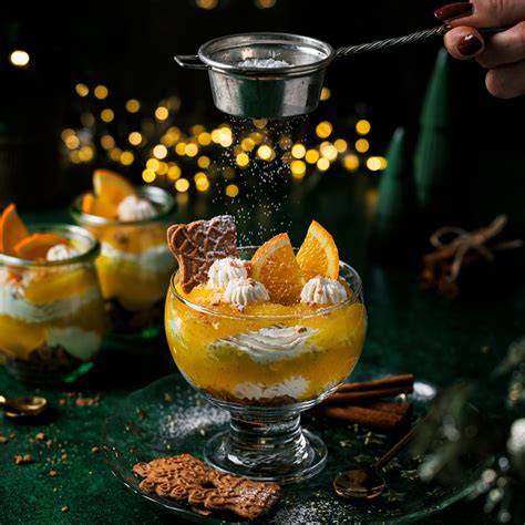 Orangen-Vanille Pudding im Glas mit Baiserhauben