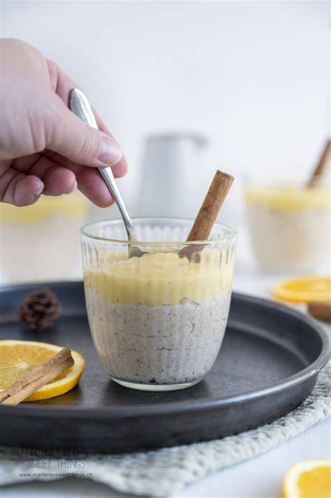 Orangen-Vanille-Sauce über Milchreis