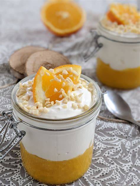 Orangencreme im Glas mit Mascarpone und Sahne