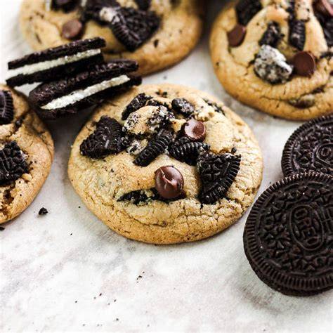 Oreo Chocolate Cookies auf Kuchenrost