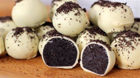 Oreo Pralinen und Marzipan-Kugeln