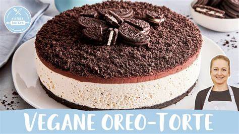 Oreo-Kuchen mit Keksboden und Creme