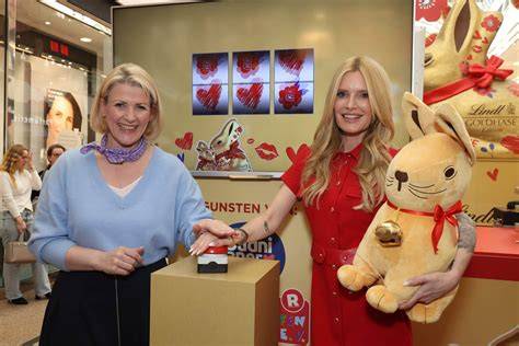 Oster-Charity: Riesen-Setzkasten mit Goldhasen