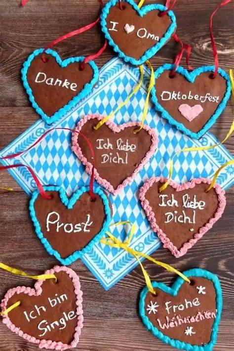 Oster-Spiegelei-Kekse mit Zuckerguss und bunter Dekoration