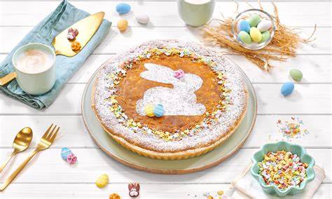 Osterkuchen mit Marzipan in verschiedenen Varianten