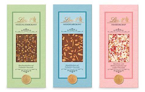 Packungsrückseiten mit Zutatenlisten verschiedener Lindt Tafeln