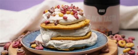 Pancake Fruit Bomb mit Vanillesauce