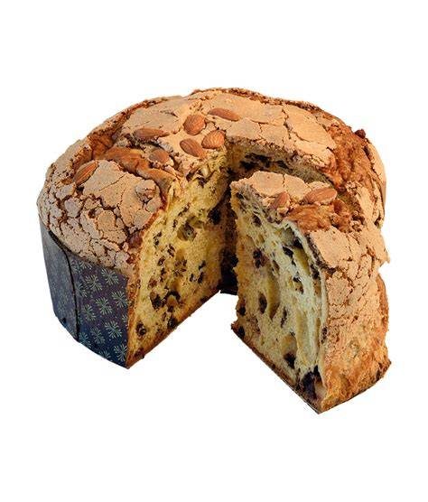 Panettone aufgeschnitten und in Würfel