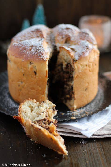 Panettone mit Schokolade und Pistazien