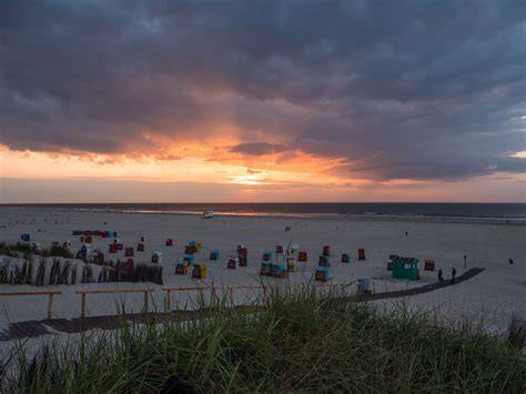 Panorama der Nordseeinsel Juist mit Strand und Meer