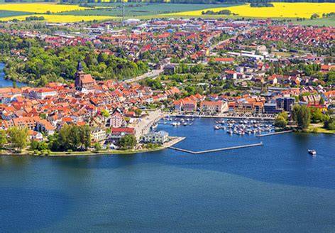 Panorama der Stadt Waren (Müritz) am See
