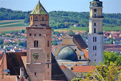 Panorama von Blankenburg mit Harzer Landschaft und historischen Gebäuden