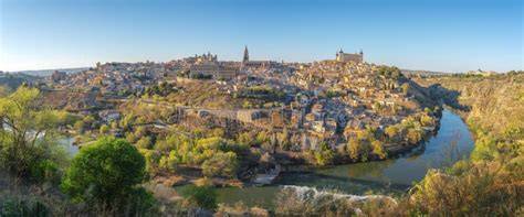 Panorama von Toledo mit Alcázar und Kathedrale