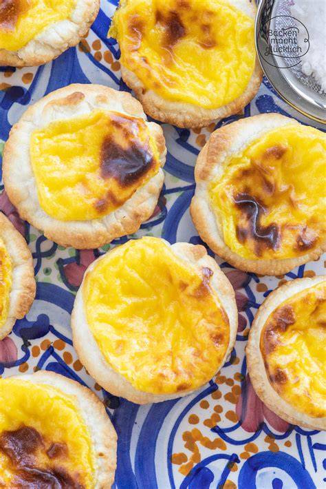 Pastéis de Nata im Muffinblech nach dem Backen