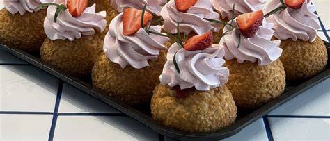 Patisserie Kugeln mit Hühner-Dekor